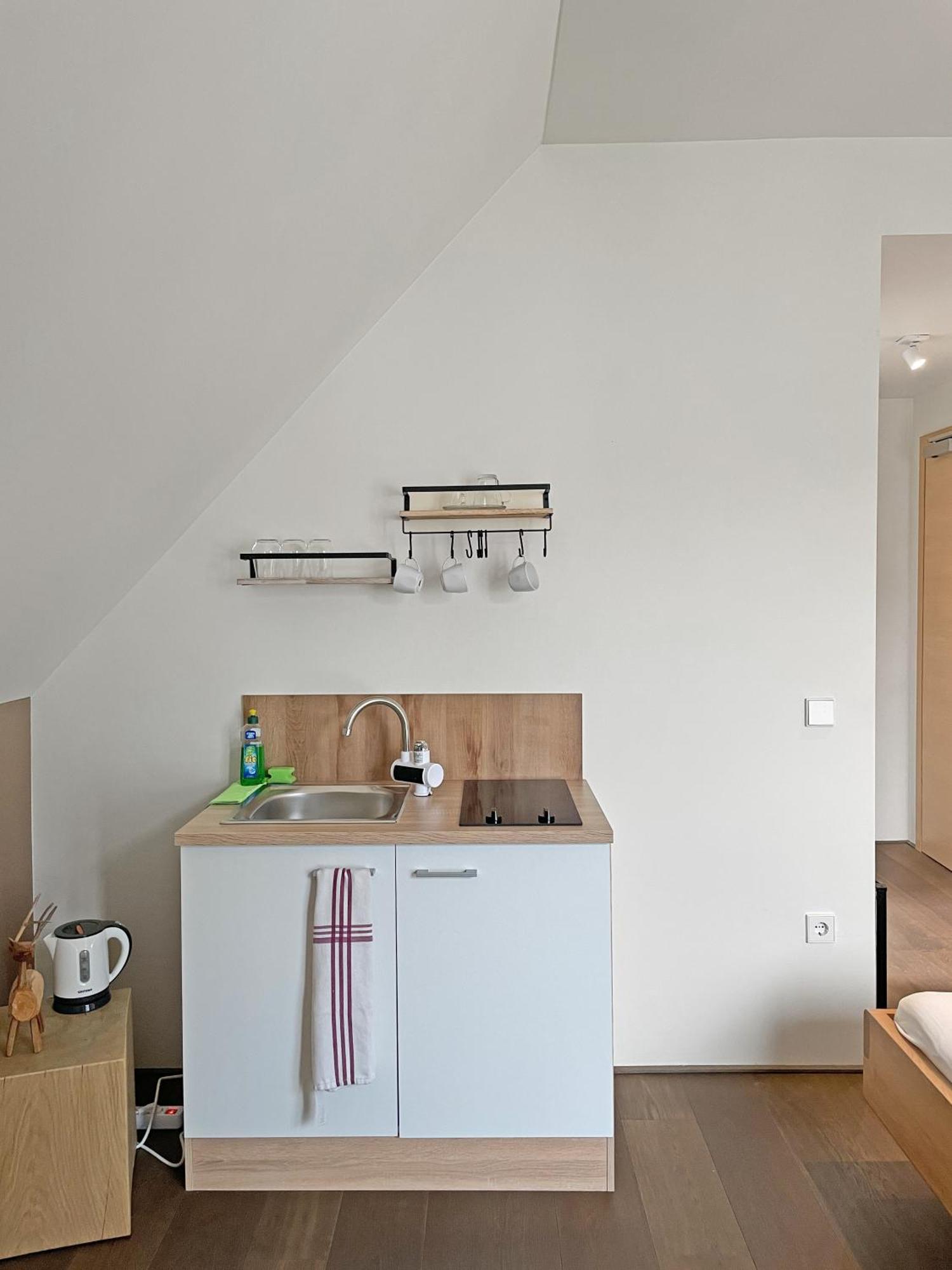 Modernes & Gepflegtes Hotelzimmer Mit Kueche! Bernstadt  Eksteriør billede